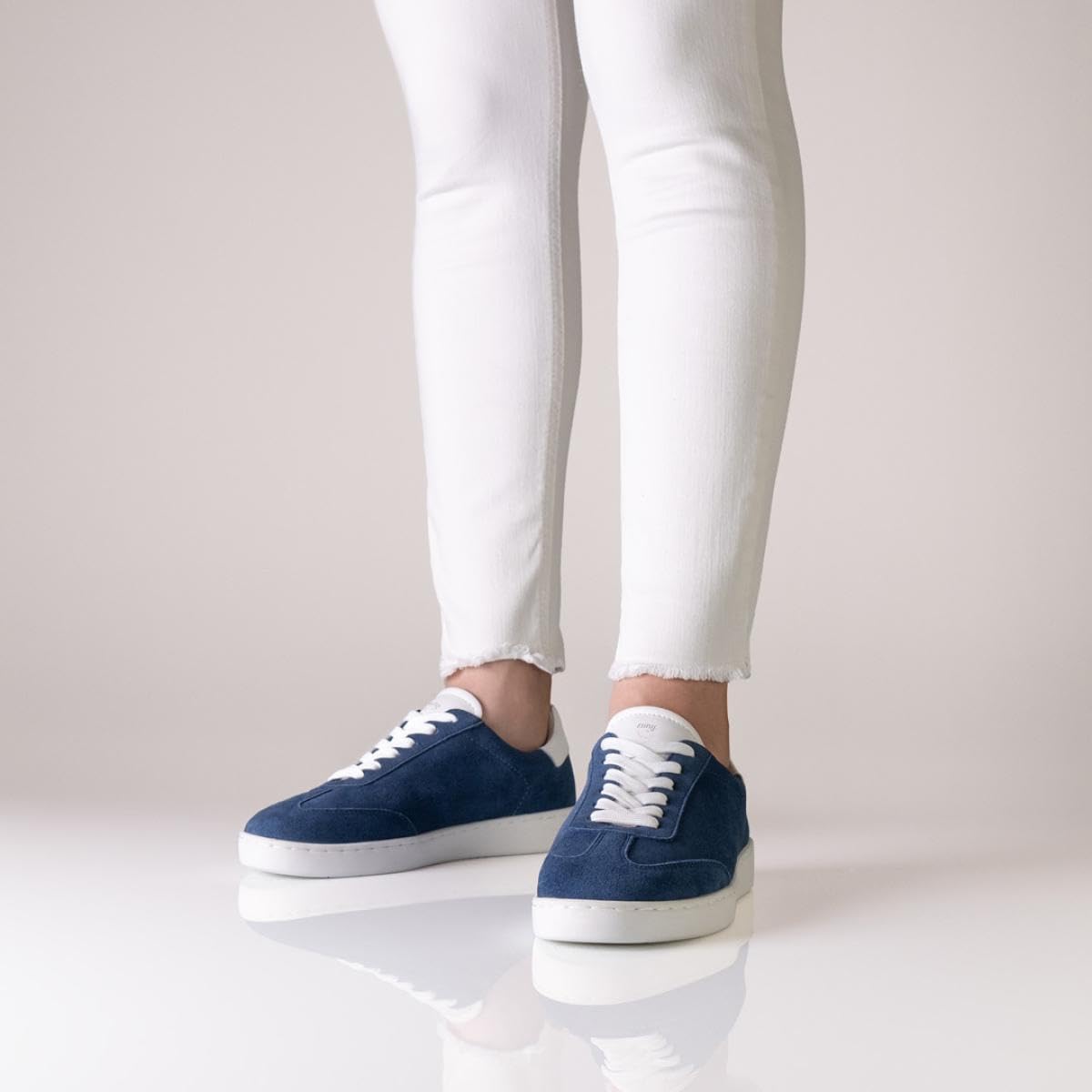 anna-kern-suny-7005-tanzsneaker-blau-velourleder image 4