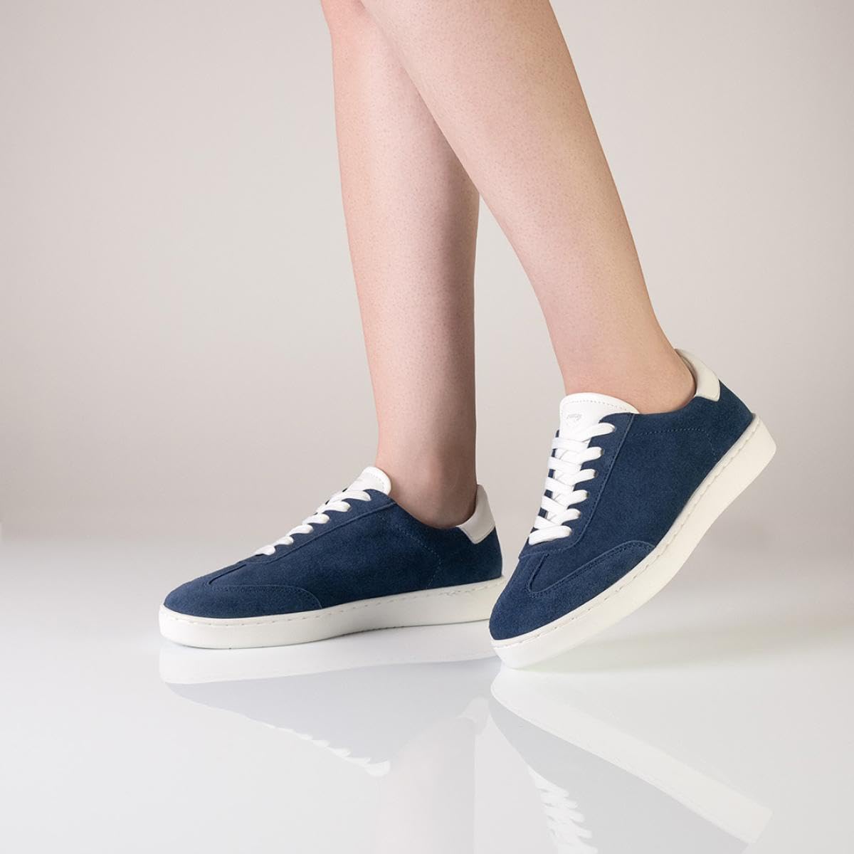 anna-kern-suny-7005-tanzsneaker-blau-velourleder image 2