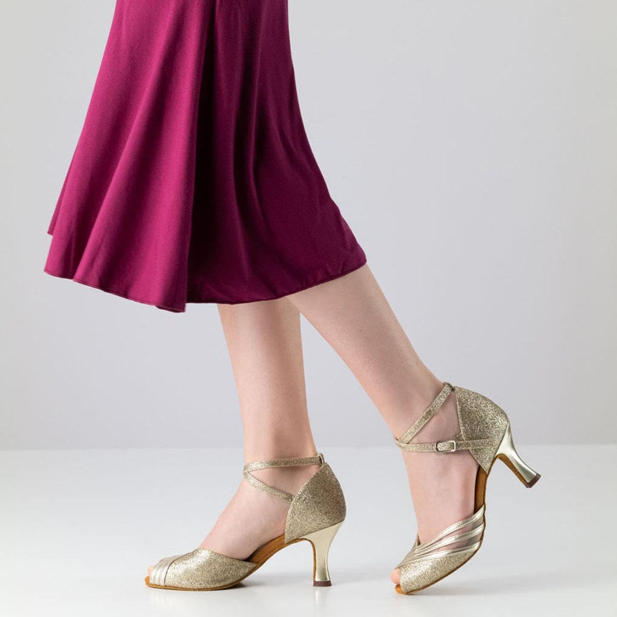 anna-kern-charlize-tanzschuhe-gold-brokat-6-cm-flare image 5